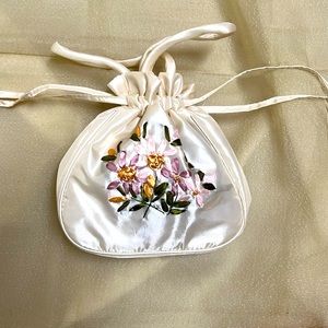 Chains hand pouch 👝 for party collection with handles #164